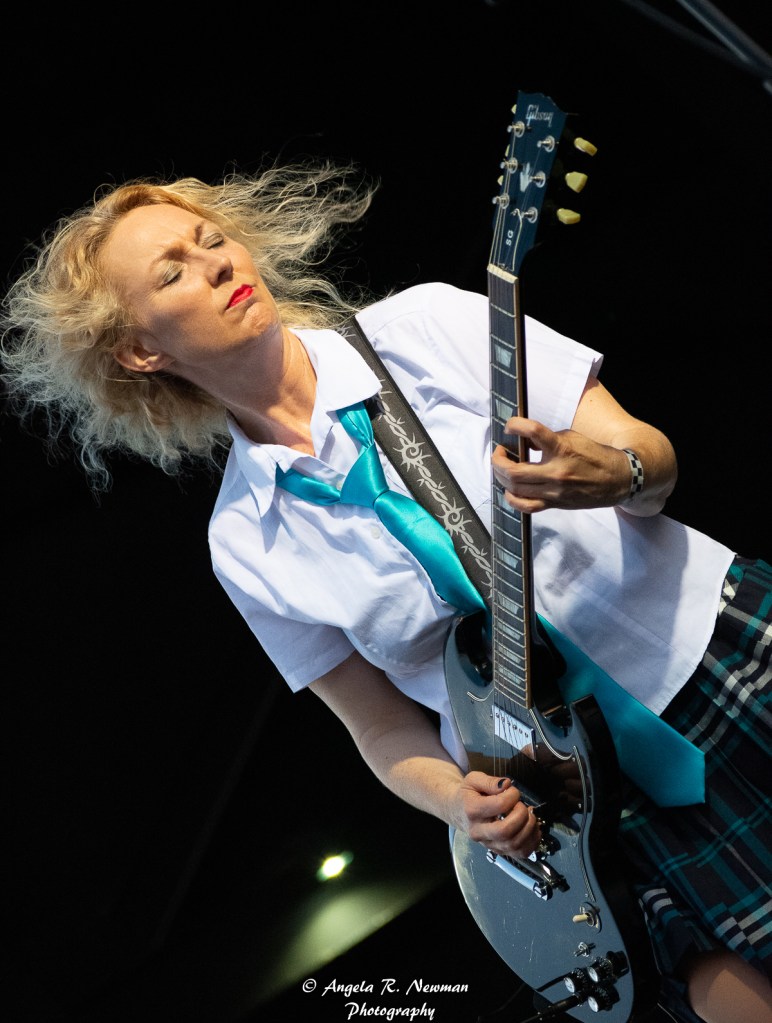 All Girl AC/DC Tribute Band Shoot To Thrill Rocks Knoxville Tennessee ...