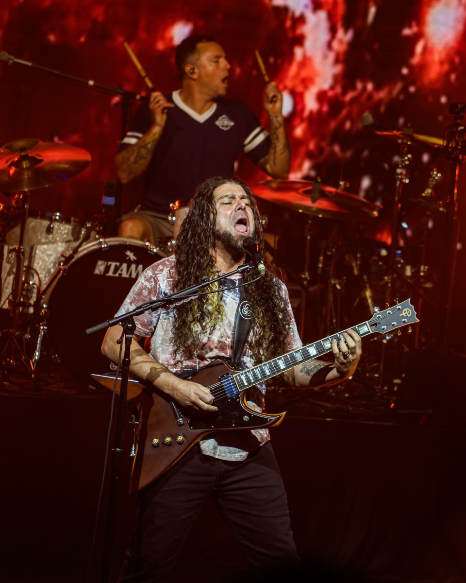 Coheed and Cambria rock the Hard Rock – Music Matters Magazine