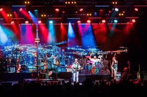 BARENAKED LADIES KICK OFF HUGELY ANTICIPATED LAST SUMMER ON EARTH 2025